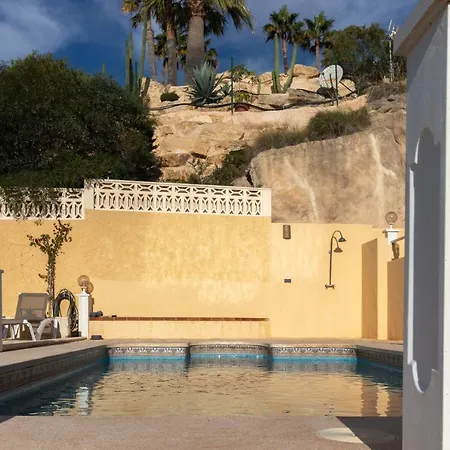 Oliva Villa